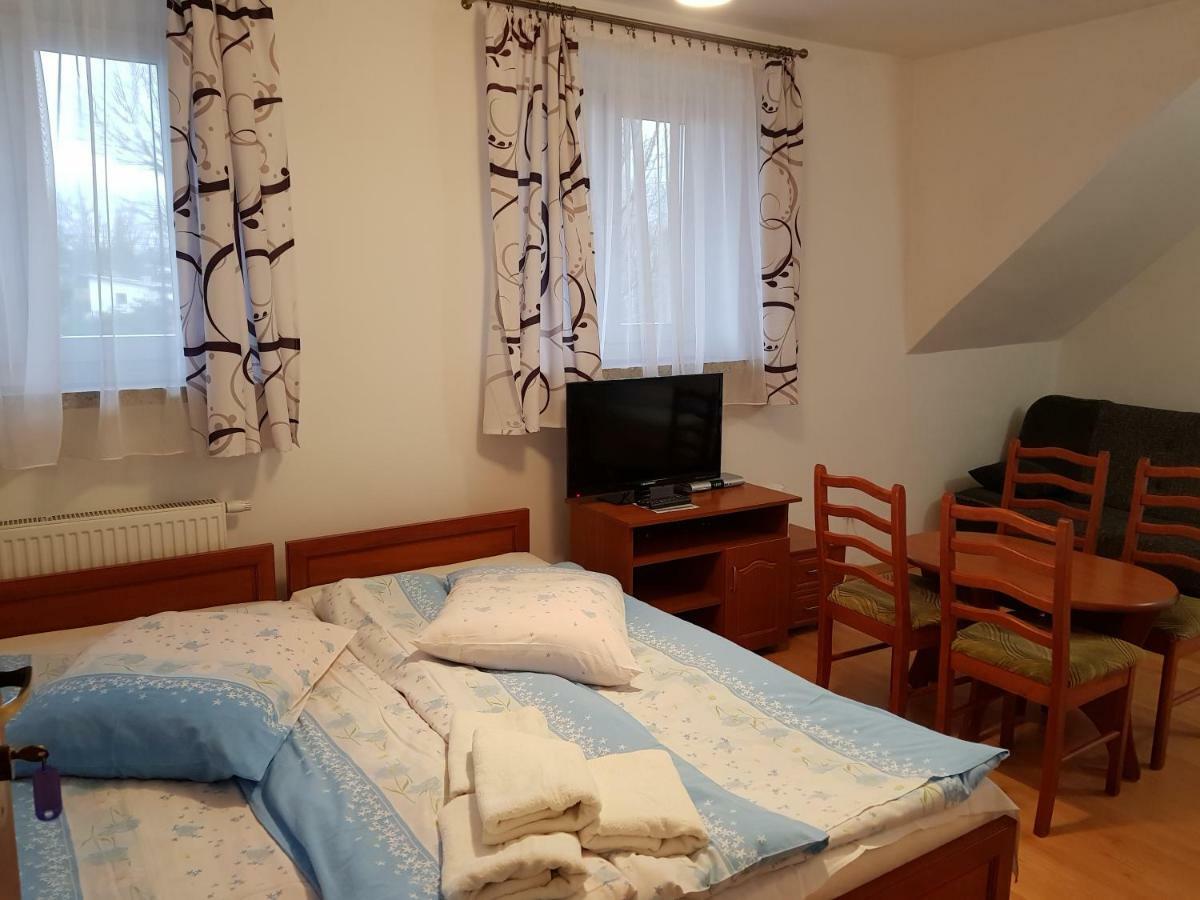 Osrodek Wypoczynkowy Nad Stawem - Holiday Resort By The Lake - Erholungsheim Am See - Prazdninovy Dum U Jezera Кудова-Здруй Екстер'єр фото
